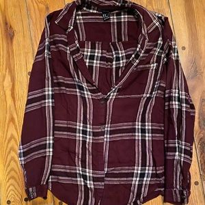 Forever 21 plad fitted button down